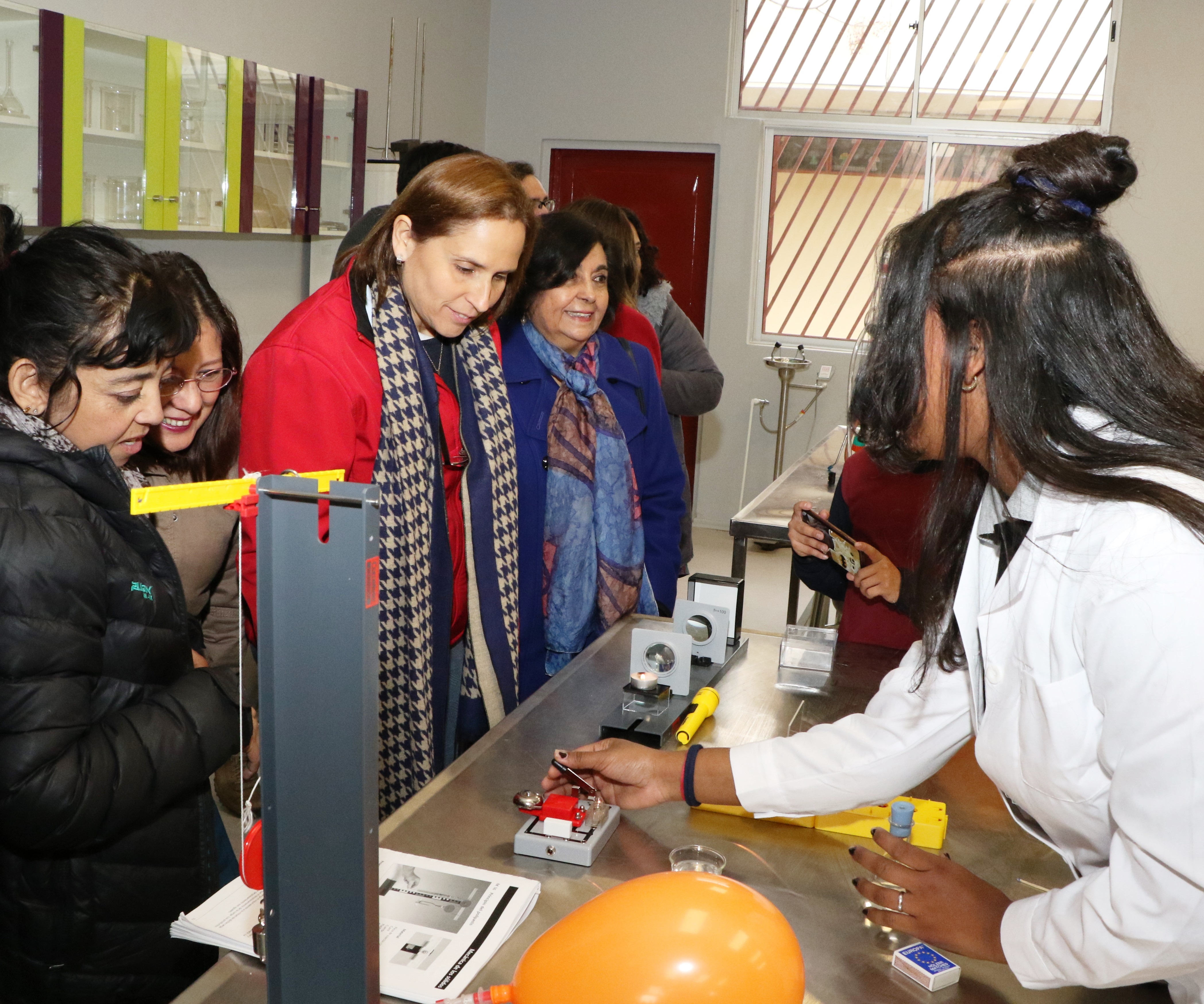 Laboratorio-de-Ciencias-Liceo-Antonio-Hermida-Fabres-28